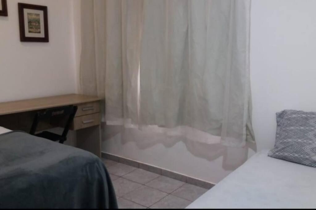 Casa Inteira Proxima Ao Centro / 4 Suites. Londrina